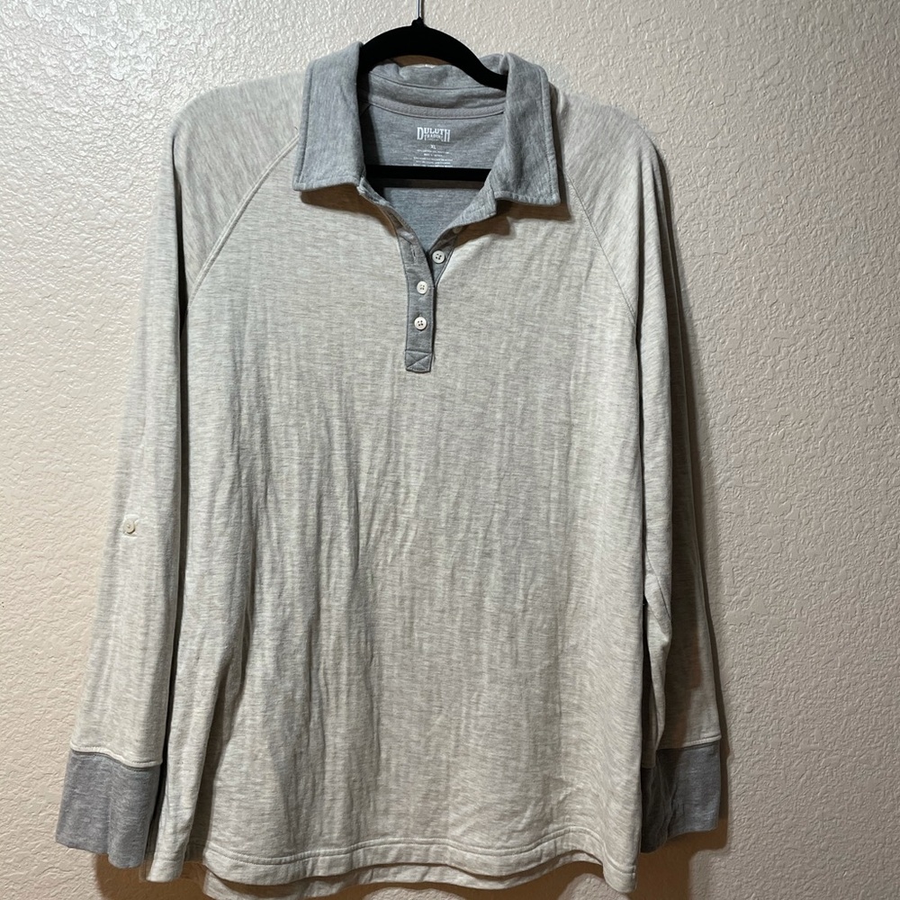 Long sleeve Duluth men’s pullover.